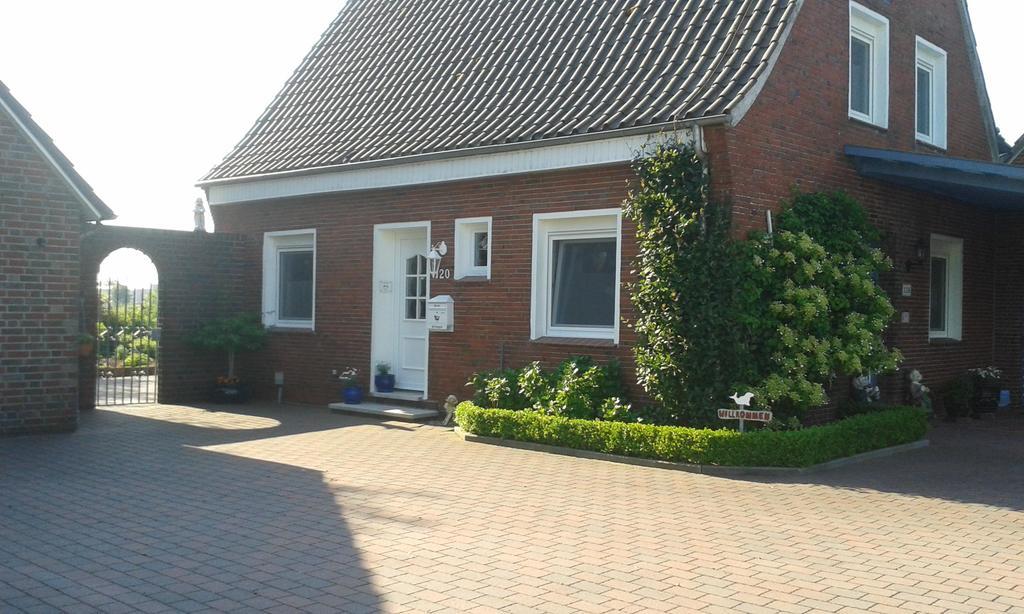 Ferienwohnung-Am-Deichtor Dornumersiel Esterno foto
